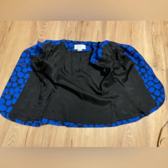 CHRISTIAN DIOR Vintage Jacket: excellent condition.Hidden seams & shoulder pads - Picture 12 of 13